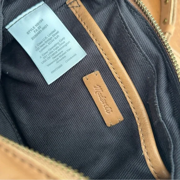 Madewell The Transport Leather Camera Bag, Puff Edition - Picture 7 of 11